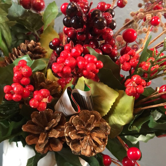 Holiday faux florals picks pinecone, berries, greenery lot of 10 various length - Picture 2 of 14